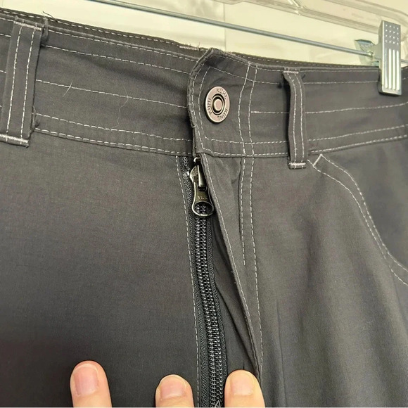 Kuhl Men’s Dark Grey Short - 30. - Picture 5 of 12